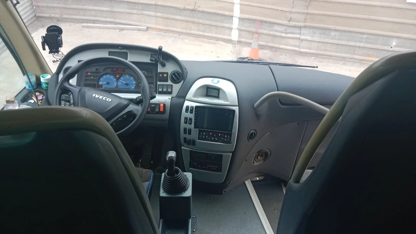 Iveco Classic ИРИЗАР  Перфектен.Ново поколение тахограф., снимка 9 - Бусове и автобуси - 54382014