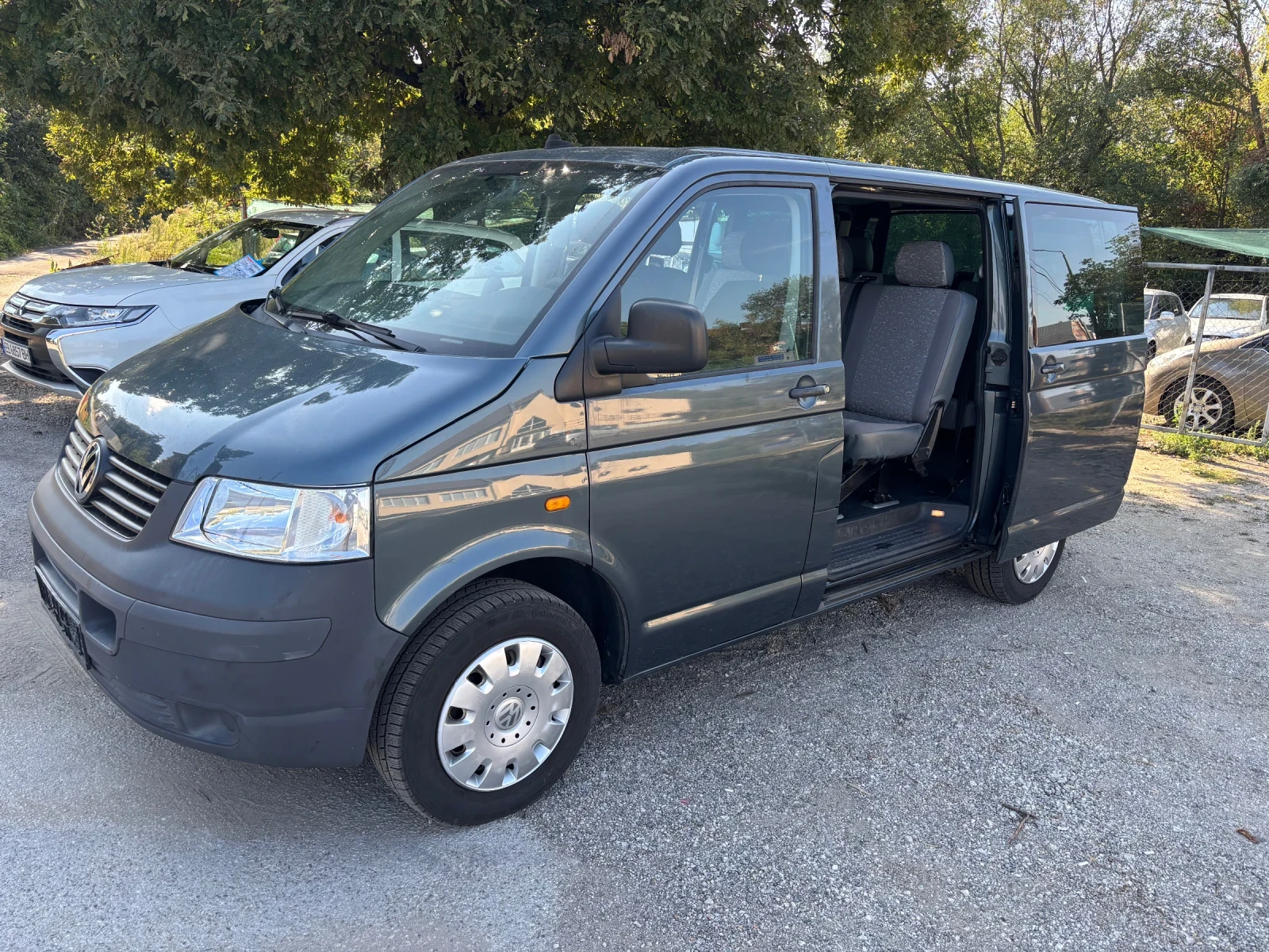 VW Transporter 2.5 131 k.s. Пътнин