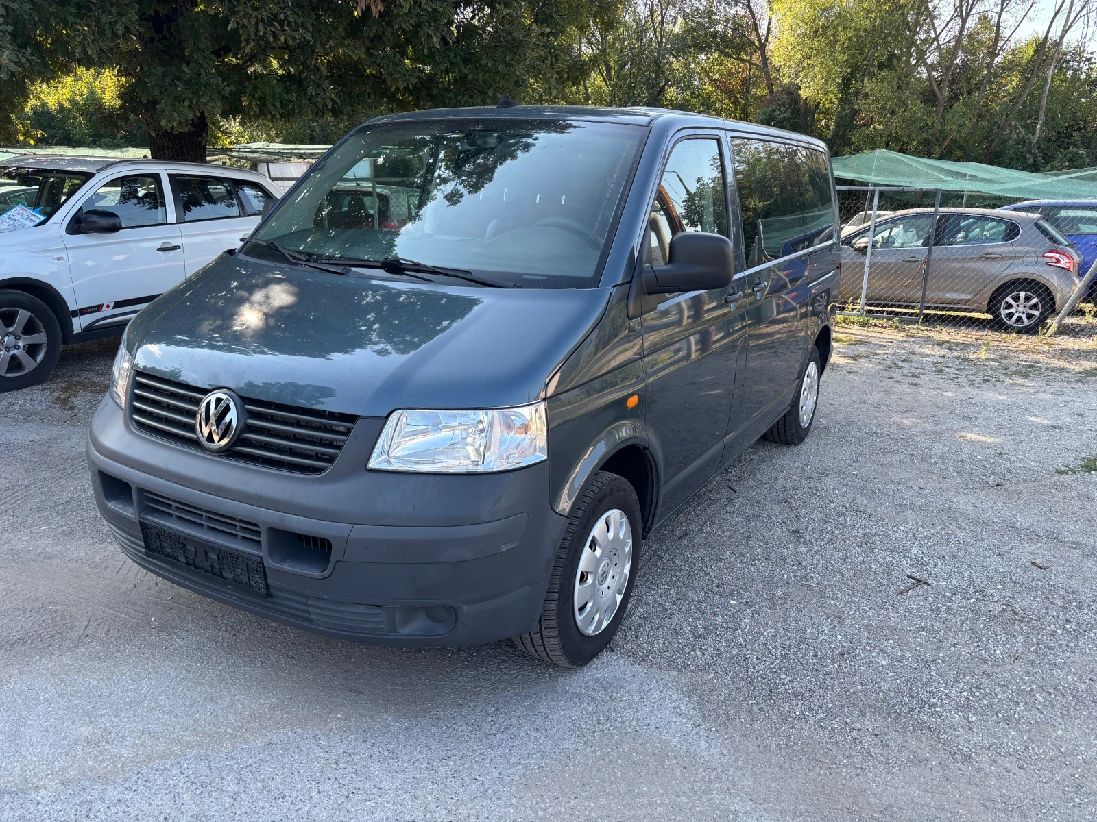 VW Transporter 2.5 131 k.s. Пътнин, снимка 2 - Бусове и автобуси - 56160082