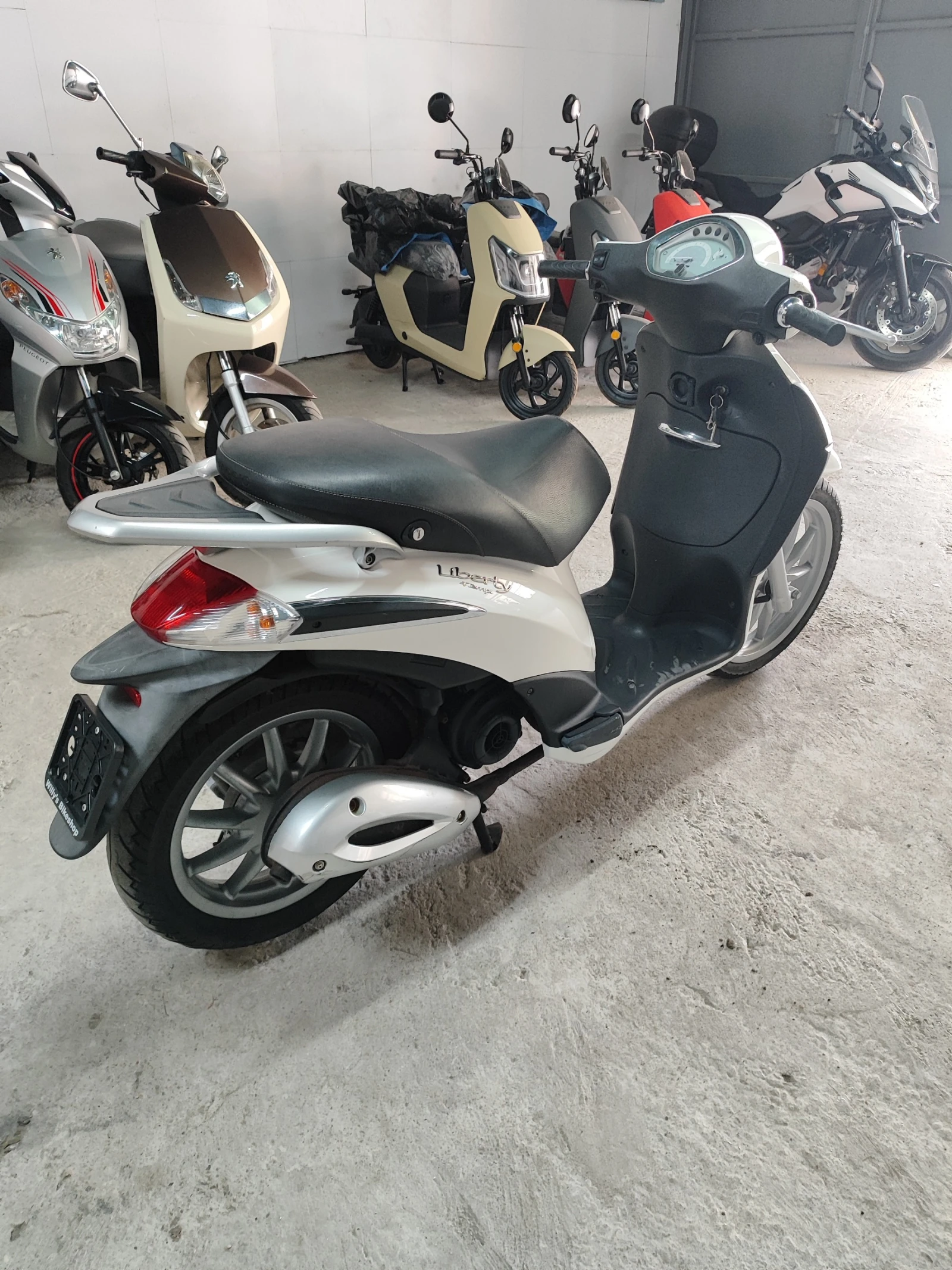 Piaggio Liberty 50сс 4Т 2011, снимка 3 - Мотоциклети и мототехника - 55815789
