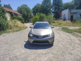 Toyota Auris 1.4d4d като нов 6ck навигация, камера, снимка 2
