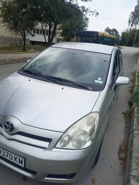 Toyota Corolla verso 2.2D4D, снимка 1