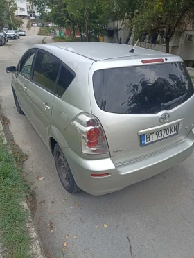 Toyota Corolla verso 2.2D4D, снимка 2