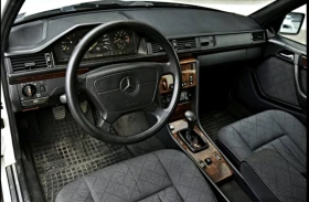 Mercedes-Benz E 200, снимка 10