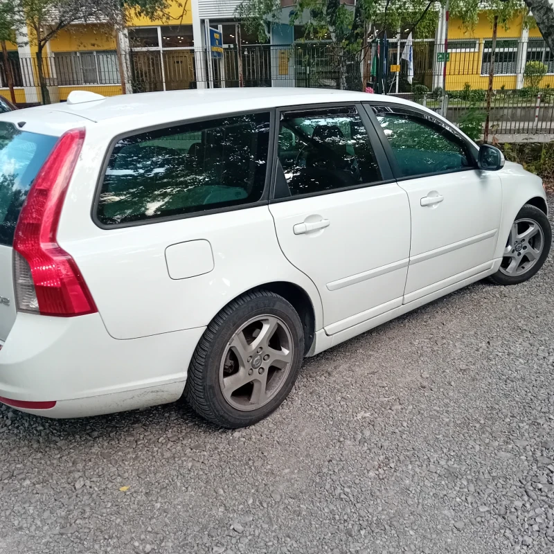 Volvo V50, снимка 10 - Автомобили и джипове - 47109981