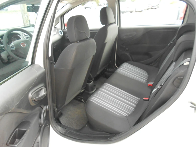 Fiat Punto 1.4i-Euro-5A, снимка 16 - Автомобили и джипове - 47802733