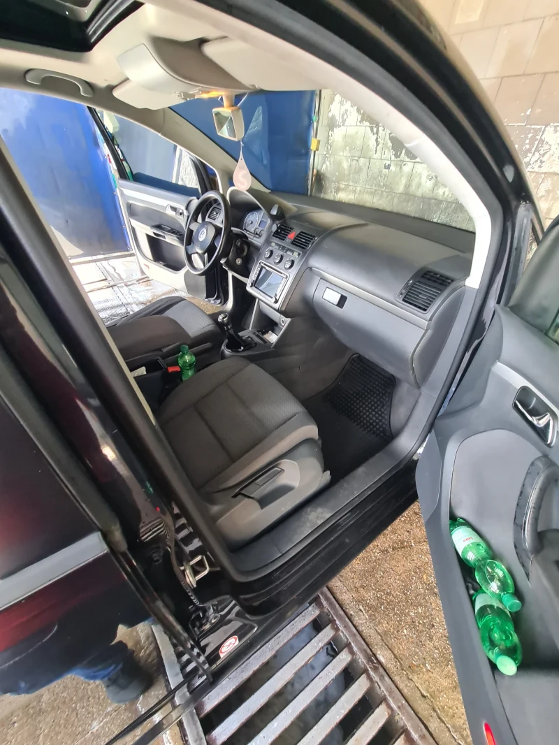 VW Touran, снимка 7 - Автомобили и джипове - 48189249