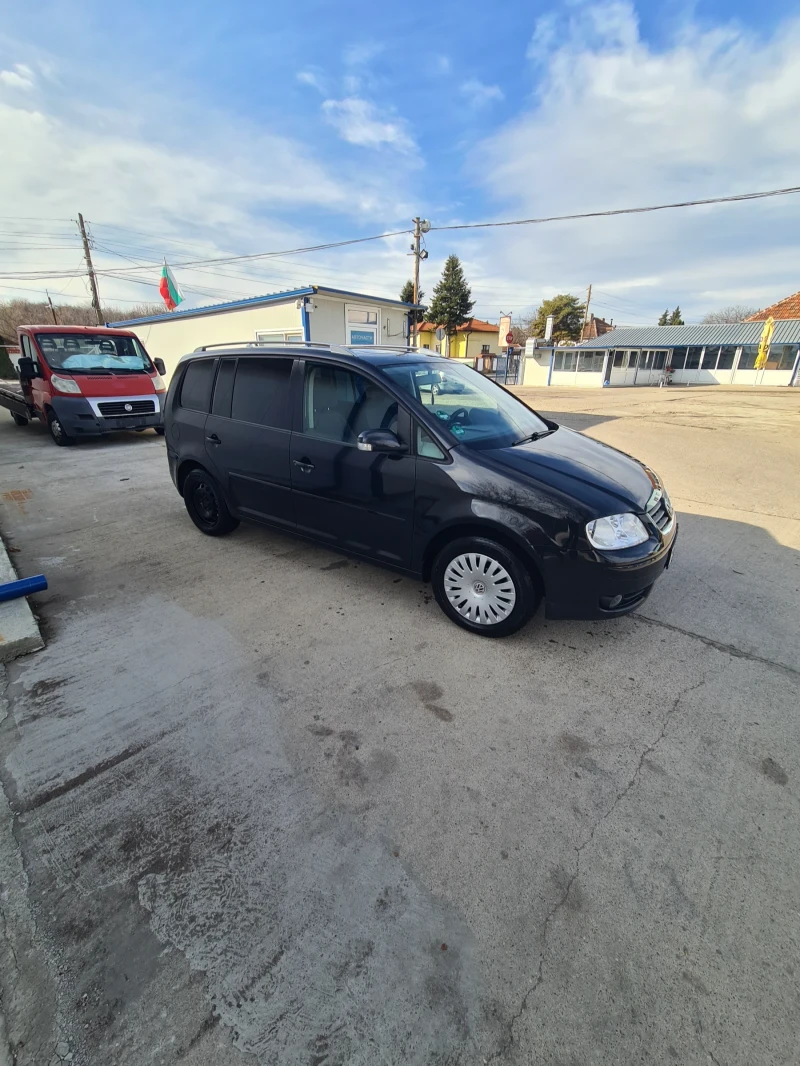 VW Touran, снимка 3 - Автомобили и джипове - 48189249