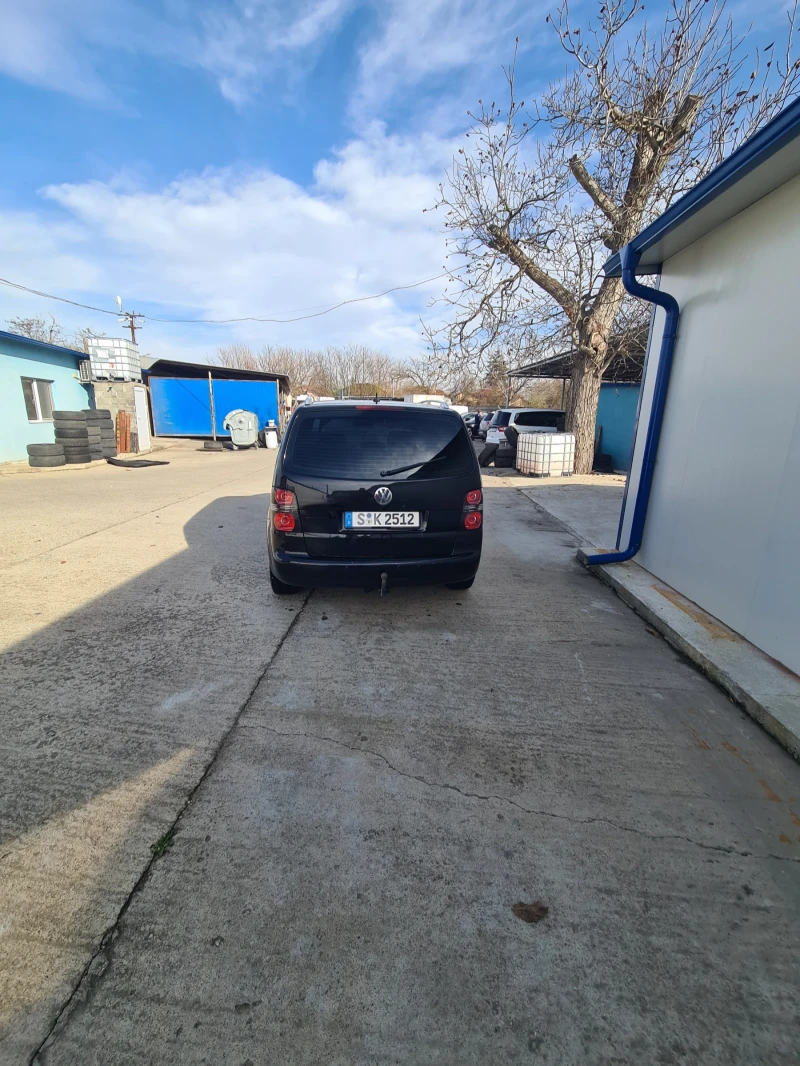 VW Touran, снимка 1 - Автомобили и джипове - 48189249