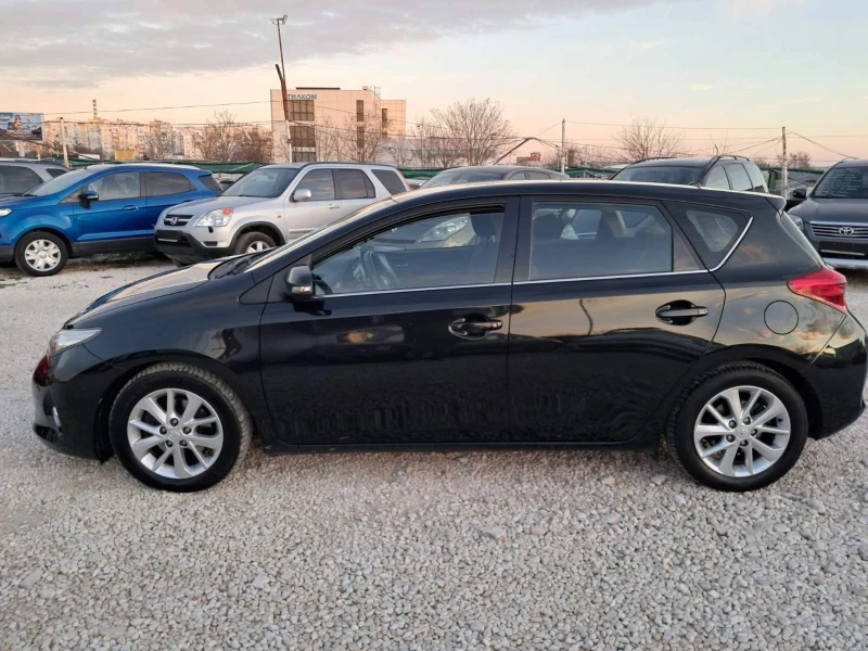 Toyota Auris 2.0D4D 124к.с НАВИГАЦИЯ, КАМЕРА , снимка 8 - Автомобили и джипове - 48377465