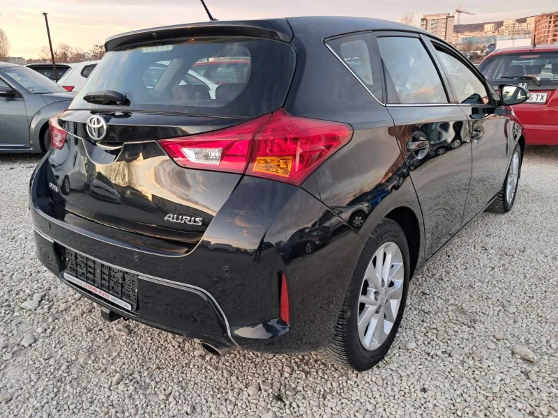 Toyota Auris 2.0D4D 124к.с НАВИГАЦИЯ, КАМЕРА , снимка 4 - Автомобили и джипове - 48377465