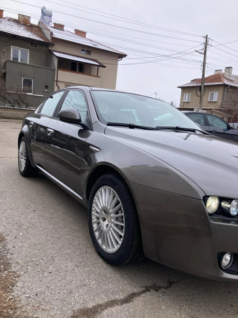 Alfa Romeo 159, снимка 2 - Автомобили и джипове - 48695997