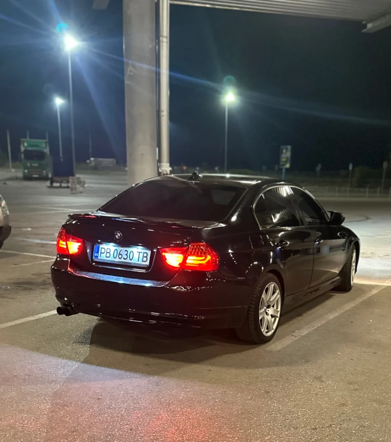 BMW 320, снимка 1 - Автомобили и джипове - 48879514