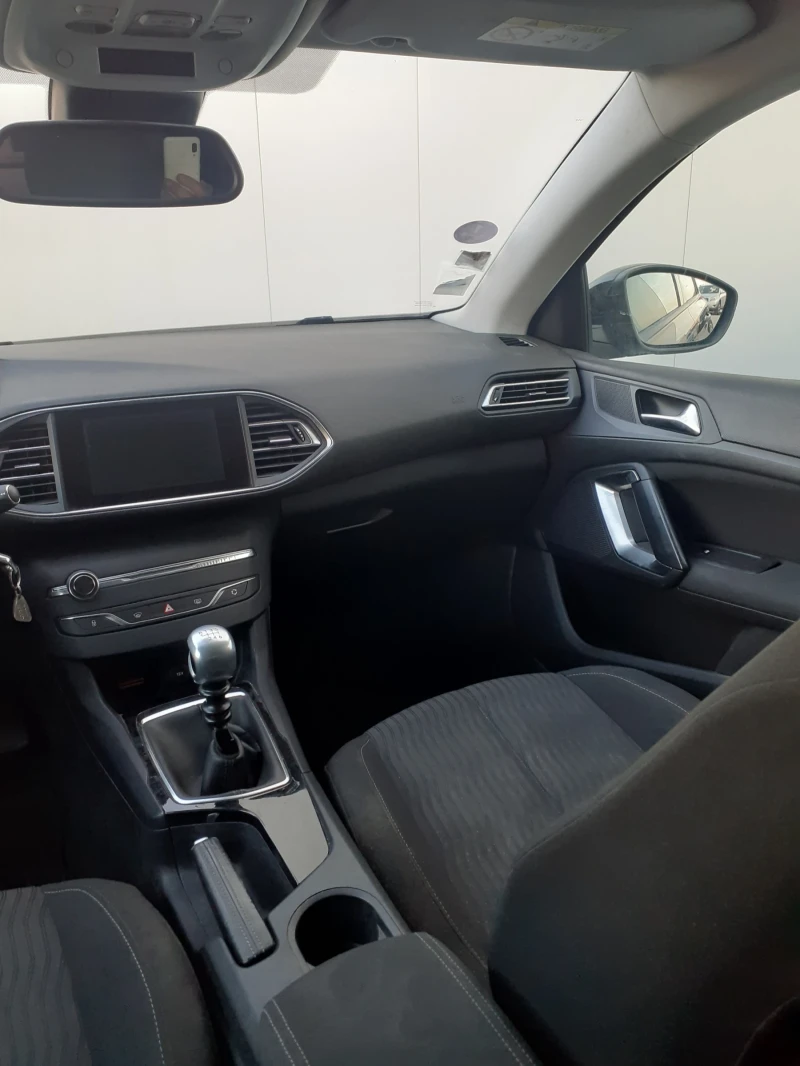 Peugeot 308 1.6 2014г XENON , снимка 8 - Автомобили и джипове - 49416539