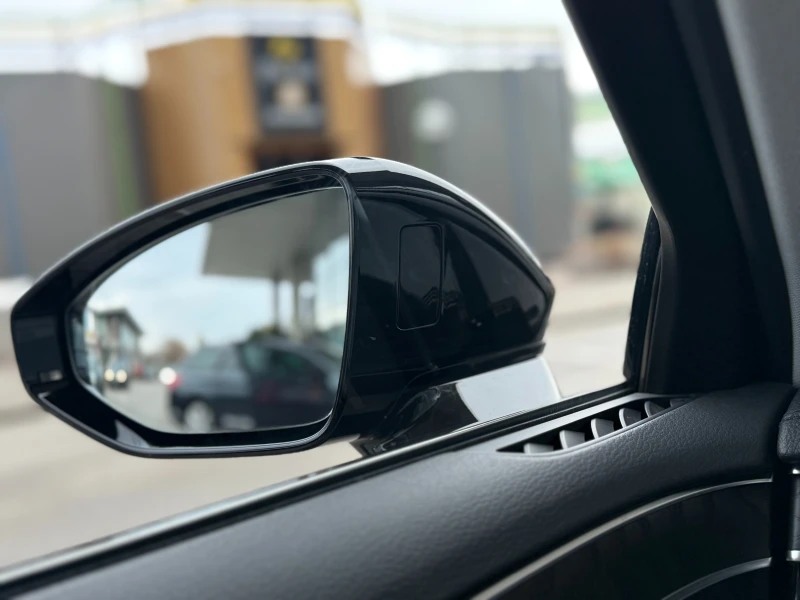 Audi A8 6 МЕСЕЦА ГАРАНЦИЯ!!!Long 5.0 TDI/Сервизна книжка, снимка 16 - Автомобили и джипове - 51623624