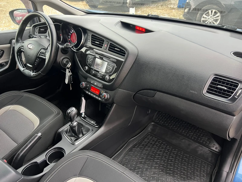 Kia Ceed 1.6 CRDI(КАТО НОВА), снимка 13 - Автомобили и джипове - 52015566