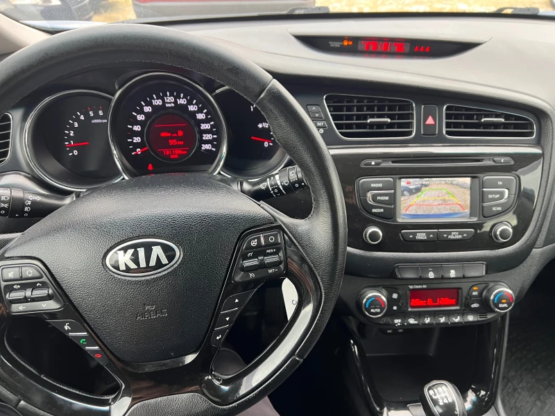 Kia Ceed 1.6 CRDI(КАТО НОВА), снимка 16 - Автомобили и джипове - 52015566