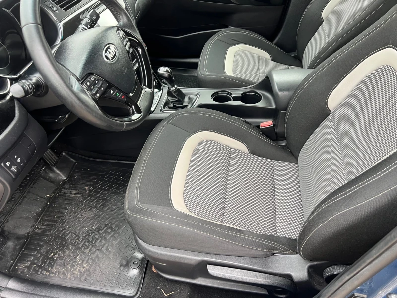 Kia Ceed 1.6 CRDI(КАТО НОВА), снимка 9 - Автомобили и джипове - 52015566