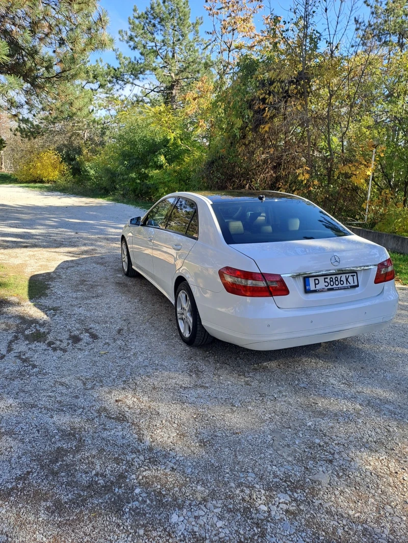 Mercedes-Benz E 220 CDI, снимка 3 - Автомобили и джипове - 52128330