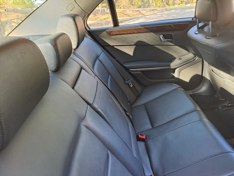 Mercedes-Benz E 220 CDI, снимка 9 - Автомобили и джипове - 52128330