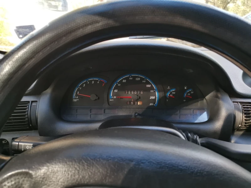 Opel Astra F Caravan, снимка 10 - Автомобили и джипове - 52260275