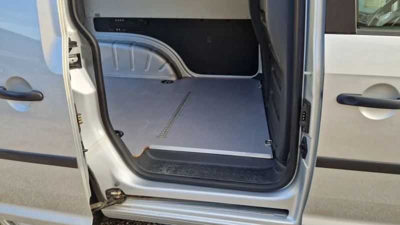 VW Caddy 1.4 TGI.110 кс.ПЪЛНА СЕРВИЗНА ИСТОРИЯ  EURO 6, снимка 11 - Автомобили и джипове - 52392087