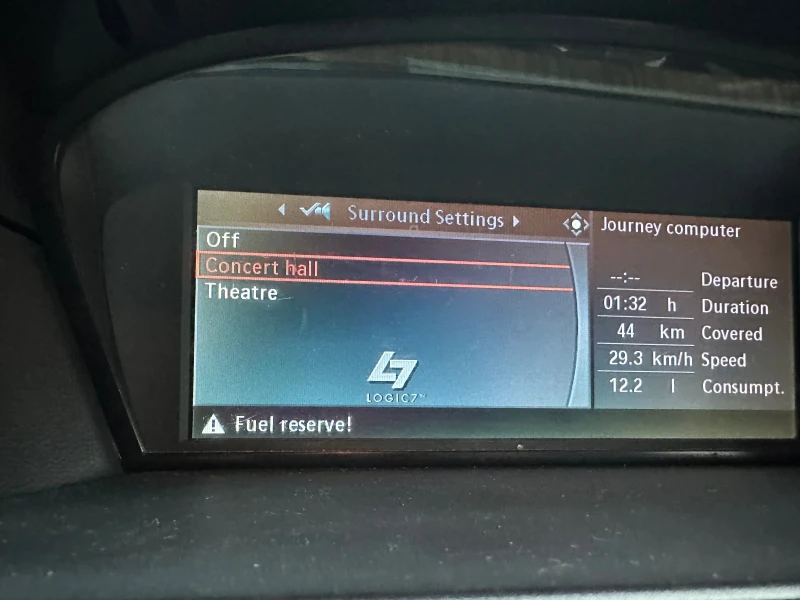 BMW 530 XD 231Hp Подгрев, Обдухване, Панорама, Кейлес, снимка 12 - Автомобили и джипове - 52693251