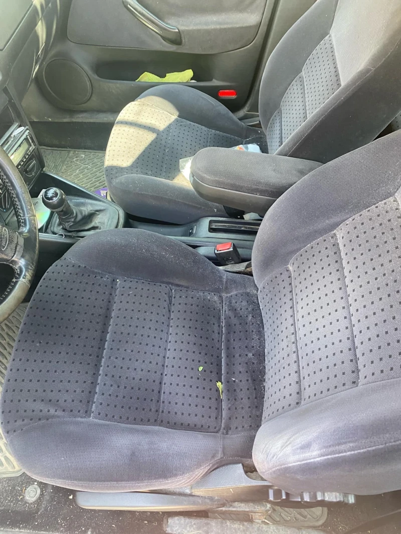 VW Bora 1.6, снимка 7 - Автомобили и джипове - 52697511