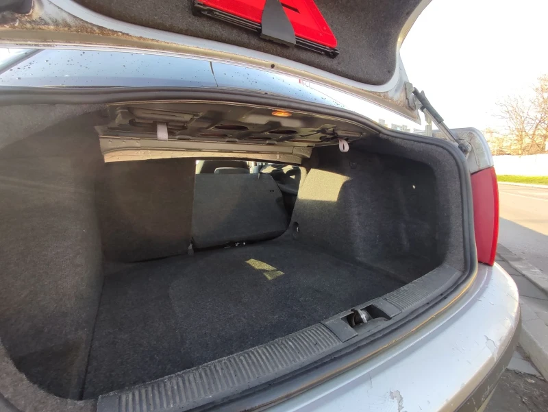 Skoda Fabia 1.4 TDi, снимка 8 - Автомобили и джипове - 53420571