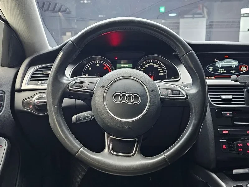 Audi A5 2.0 TDI, снимка 13 - Автомобили и джипове - 54144665