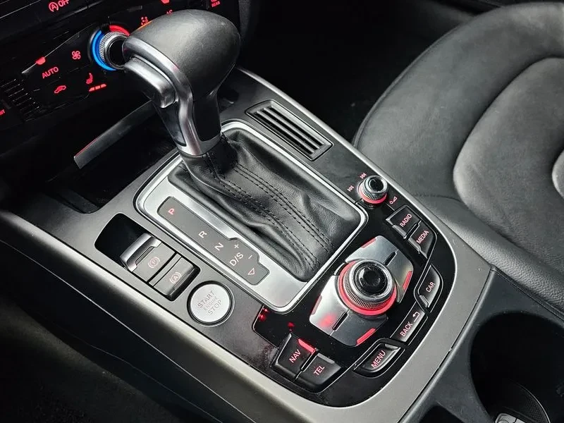 Audi A5 2.0 TDI, снимка 9 - Автомобили и джипове - 54144665