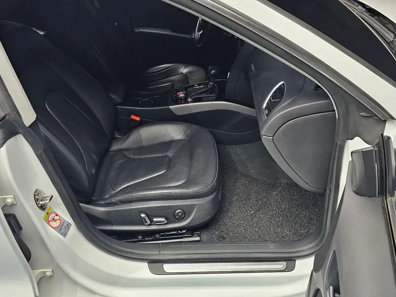 Audi A5 2.0 TDI, снимка 10 - Автомобили и джипове - 54144665