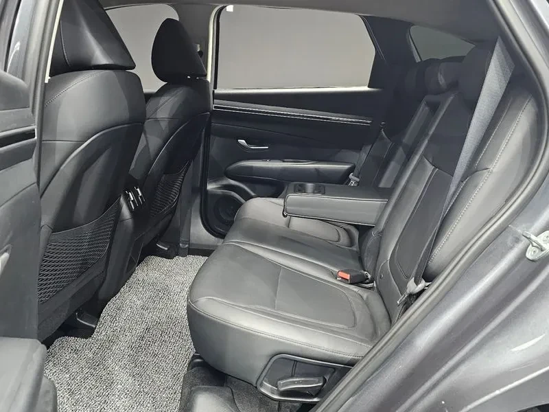 Hyundai Tucson 2.0 4WD MODERN, снимка 11 - Автомобили и джипове - 56325362