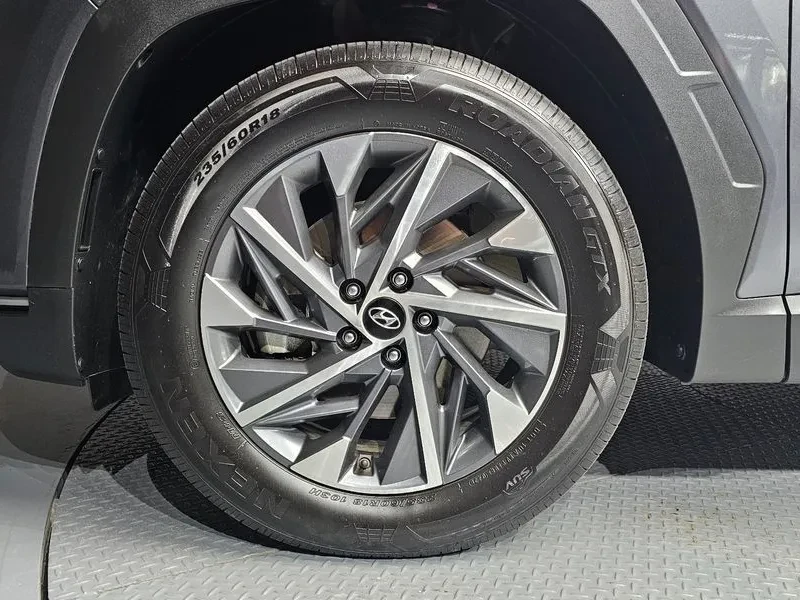 Hyundai Tucson 2.0 4WD MODERN, снимка 5 - Автомобили и джипове - 56325362