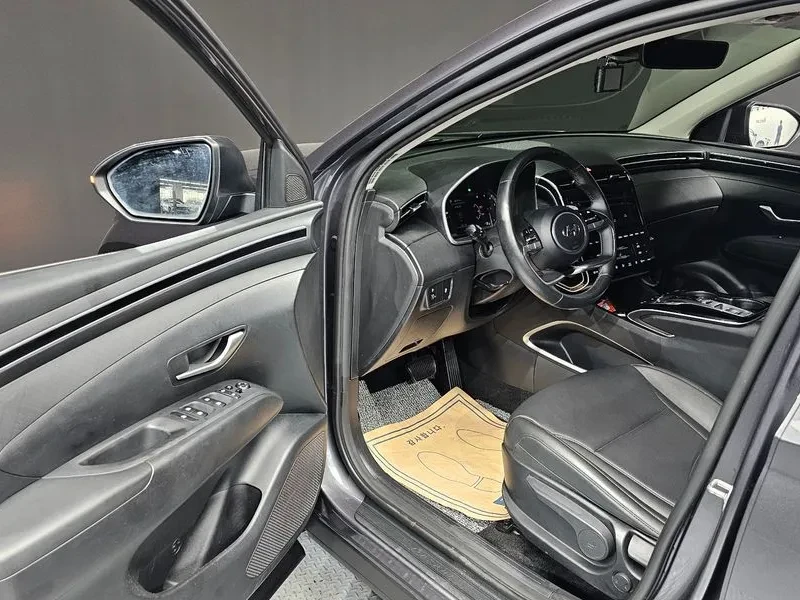 Hyundai Tucson 2.0 4WD MODERN, снимка 10 - Автомобили и джипове - 56325362