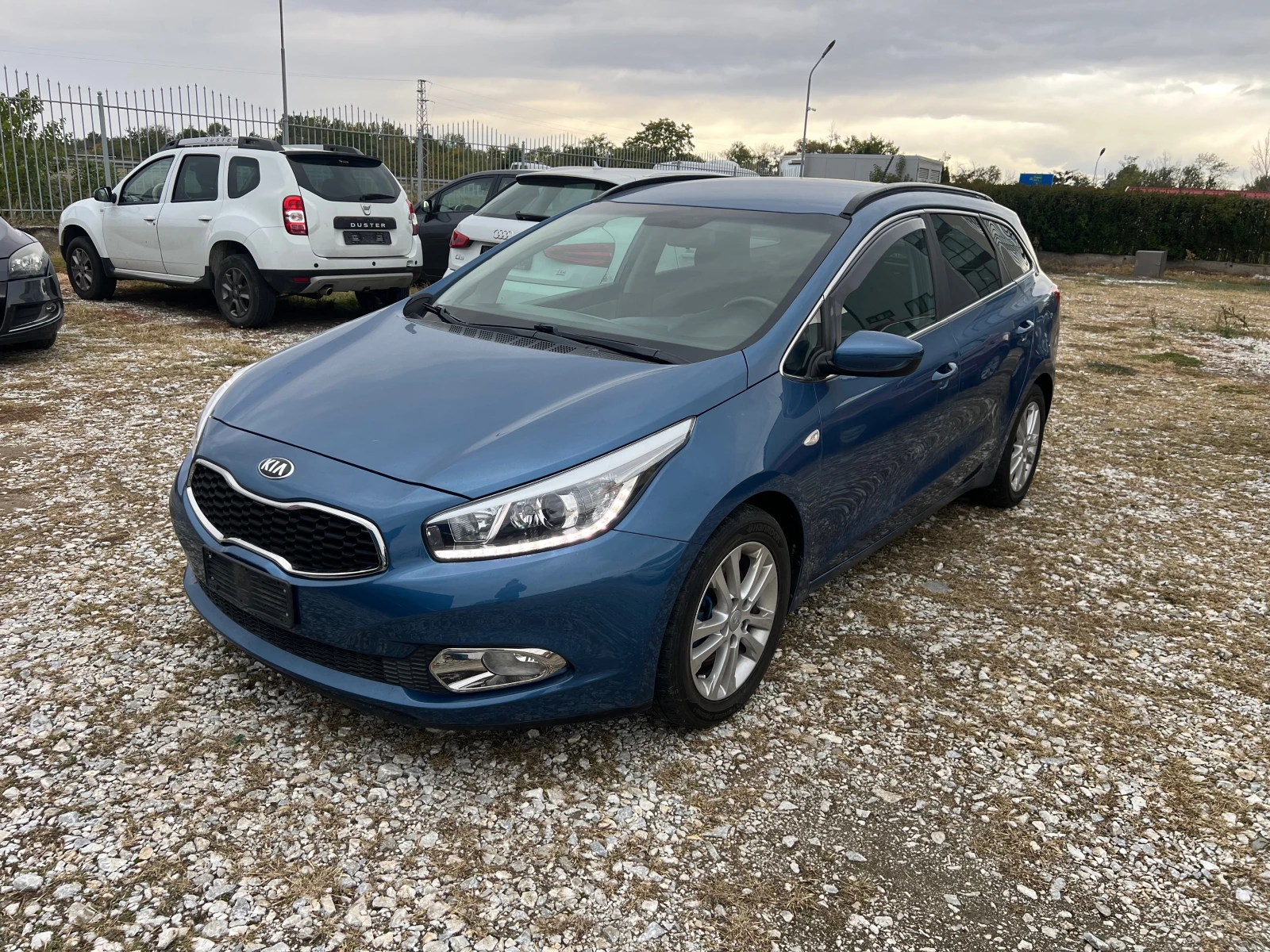 Kia Ceed 1.6 CRDI(КАТО НОВА), снимка 1