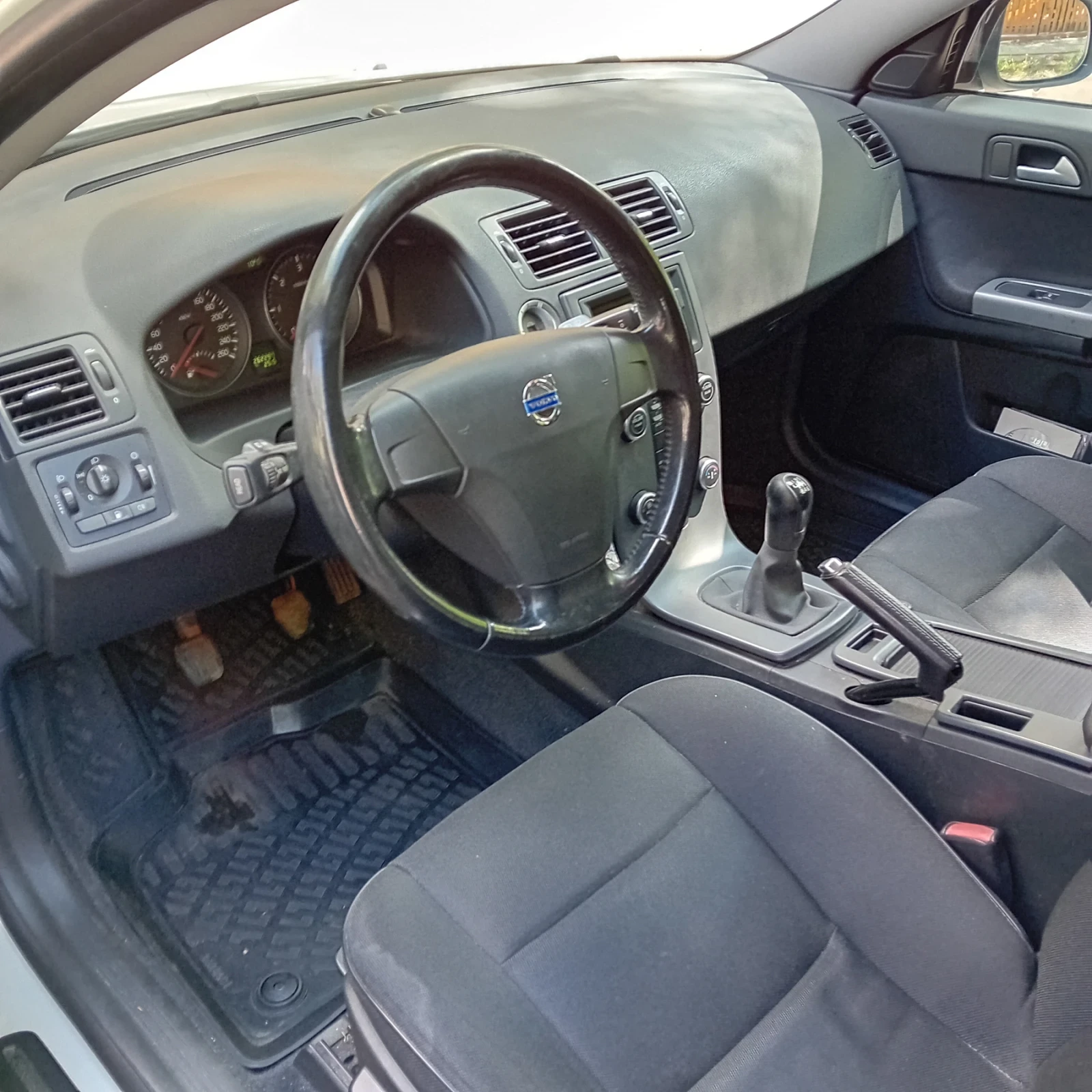 Volvo V50  - изображение 9