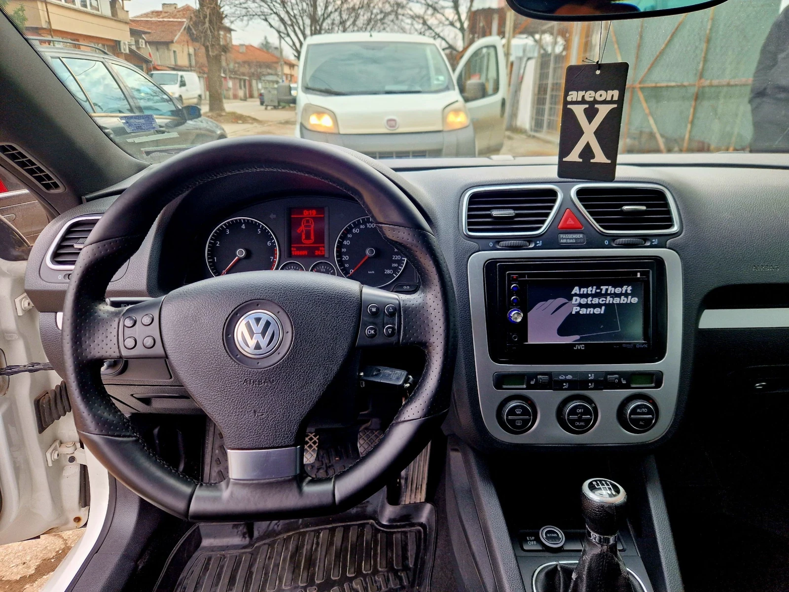 VW Scirocco Газ - изображение 7