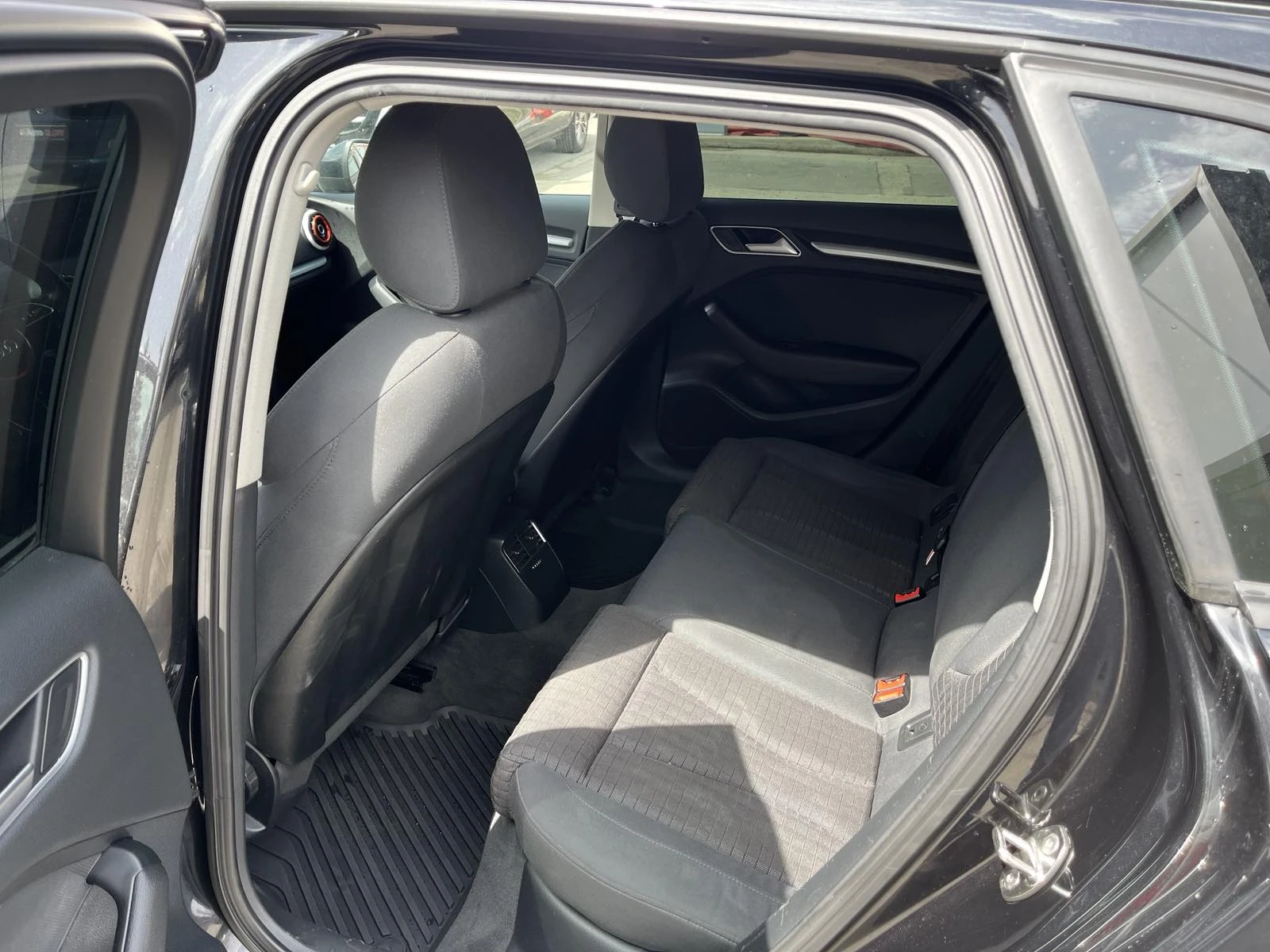 Audi A3 1.6 DISEL/SPORTBACK - изображение 10