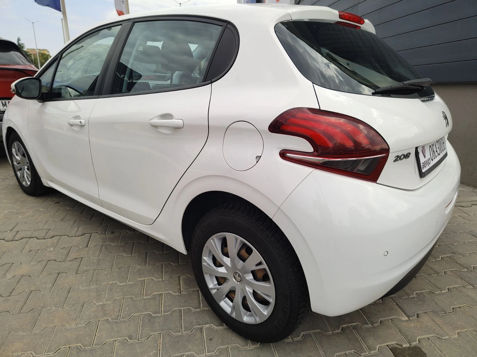 Peugeot 208  - изображение 6
