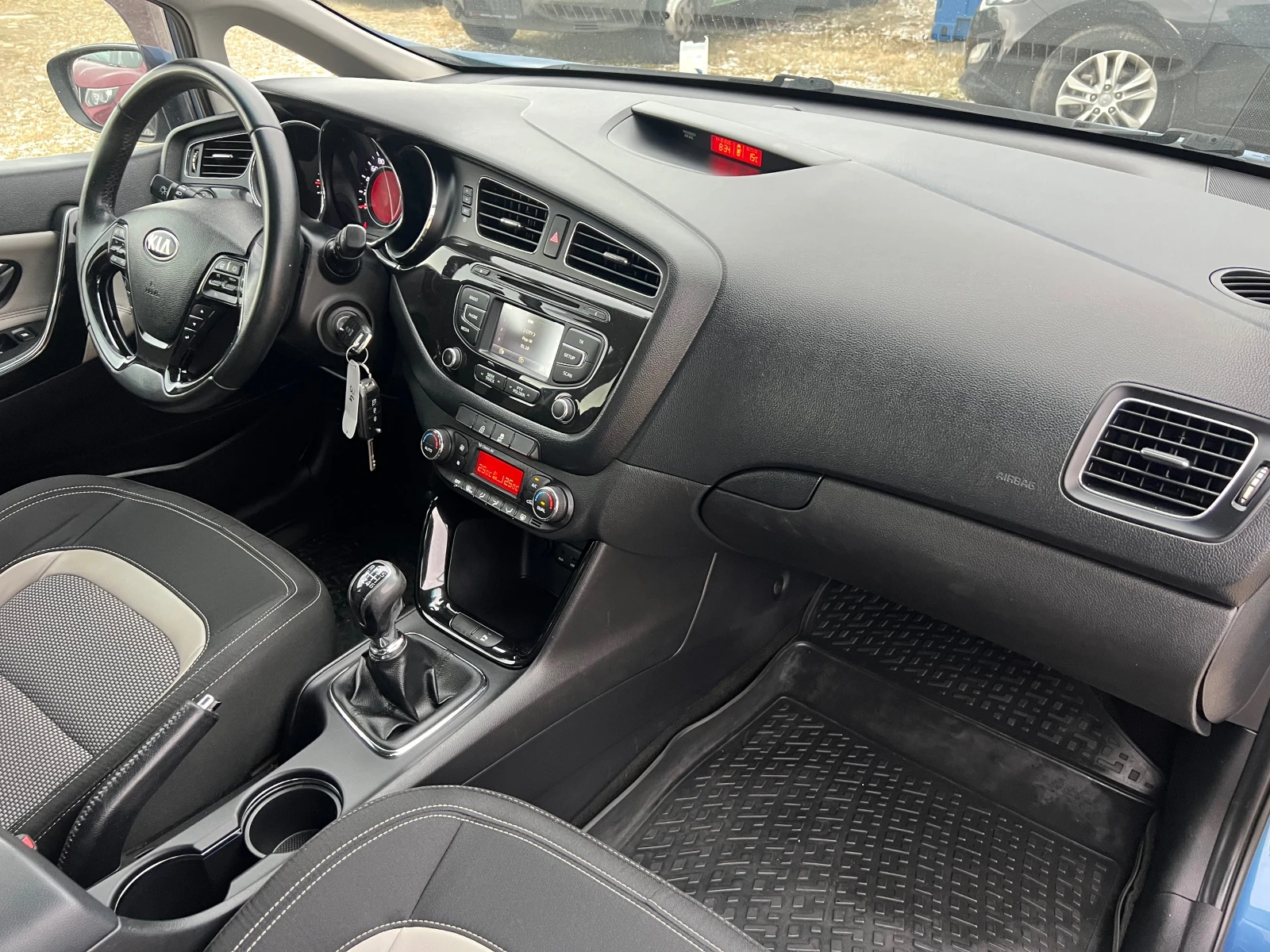 Kia Ceed 1.6 CRDI( ) | Mobile.bg   13