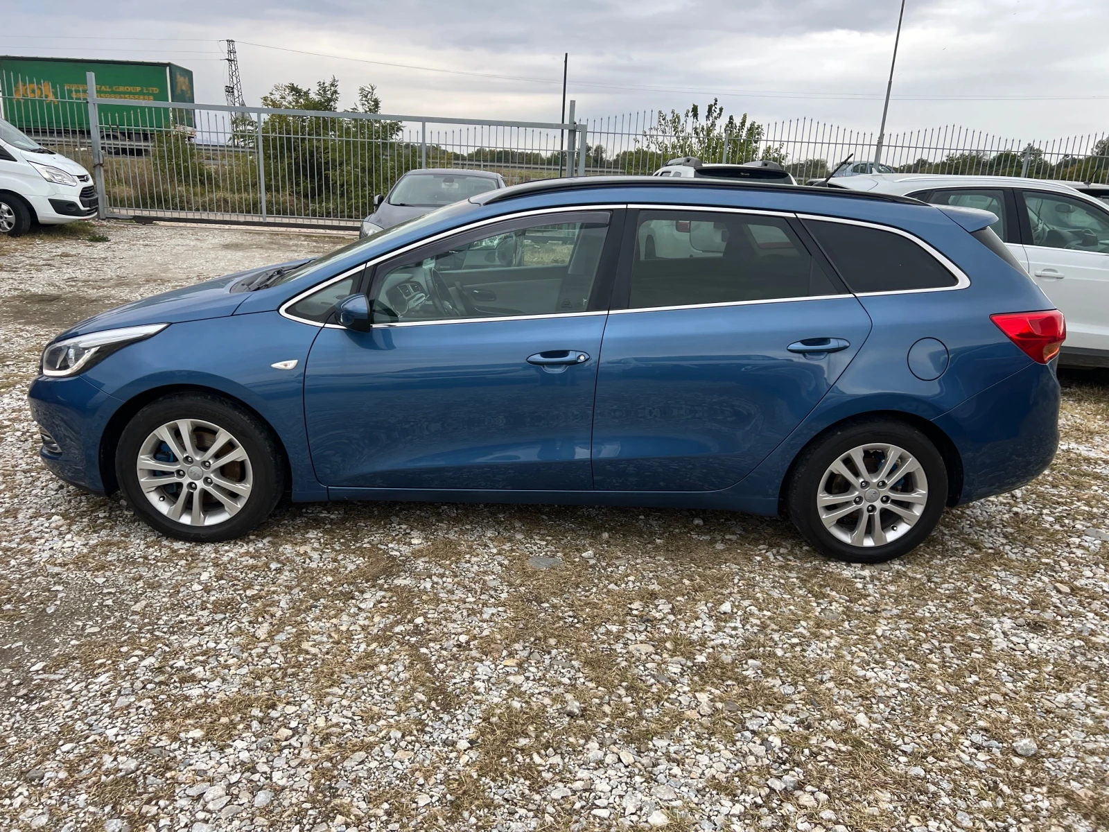 Kia Ceed 1.6 CRDI(КАТО НОВА) - изображение 8