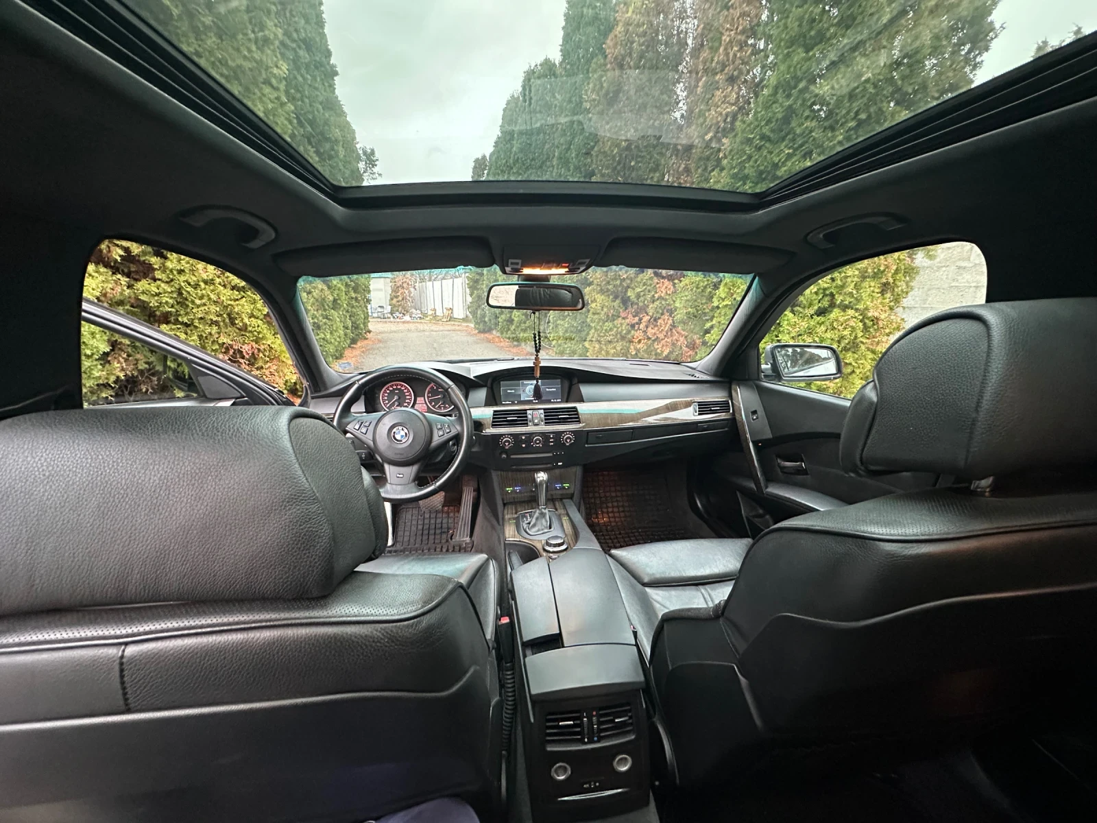 BMW 530 XD 231Hp Подгрев, Обдухване, Панорама, Кейлес - изображение 9