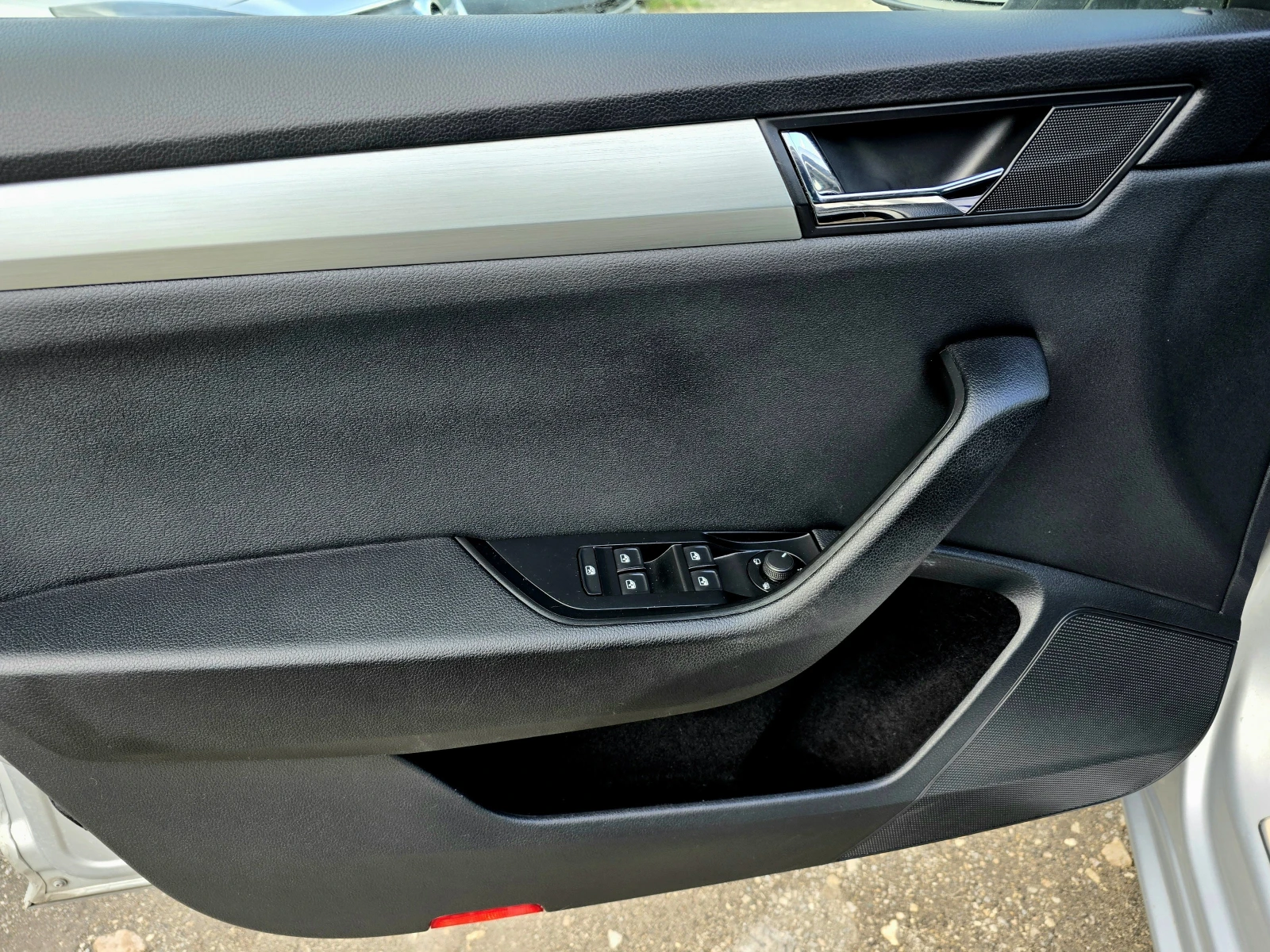 Skoda Superb ТОП ЦЕНА/КАТО ЧИСТО НОВ/DISTRONIK/2.0TDI/150hp - изображение 7