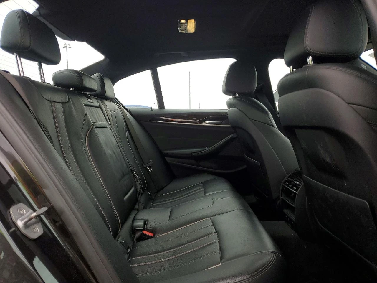 BMW 530 XE HYBRID* 360 CAM* ПОДГРЕВИ*  - изображение 9