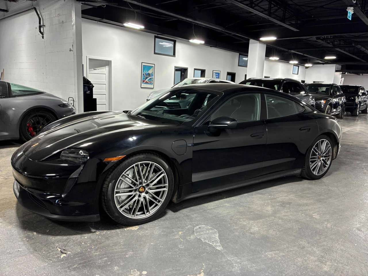 Porsche Taycan * 4S * CARFAX * ЦЕНА ДО БГ - изображение 3