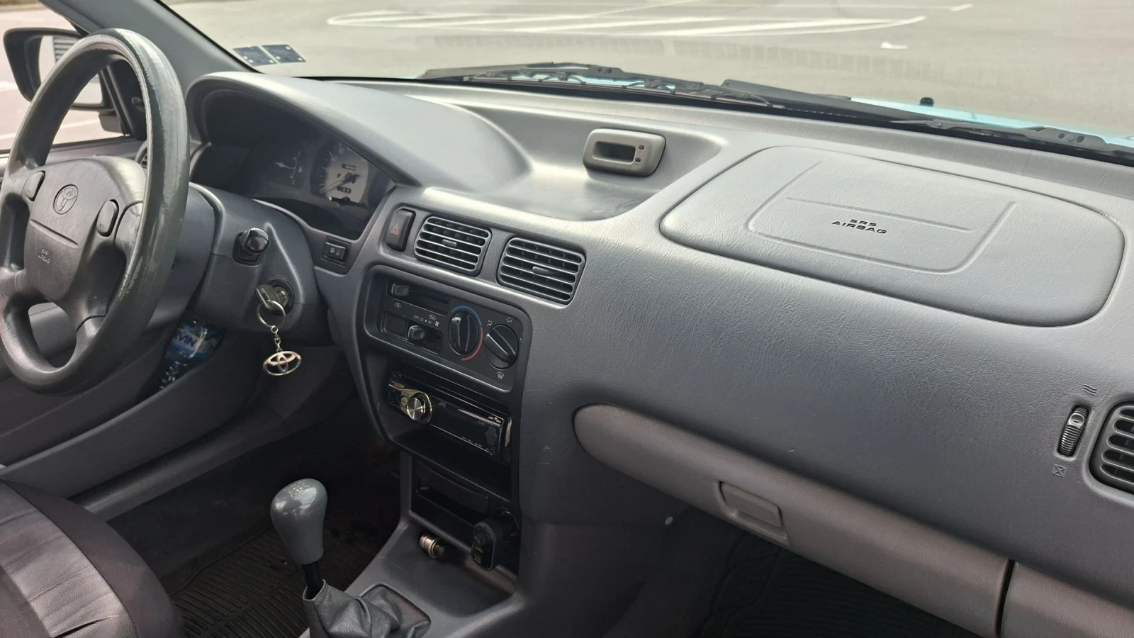 Toyota Starlet 1.3, снимка 8 - Автомобили и джипове - 53925553