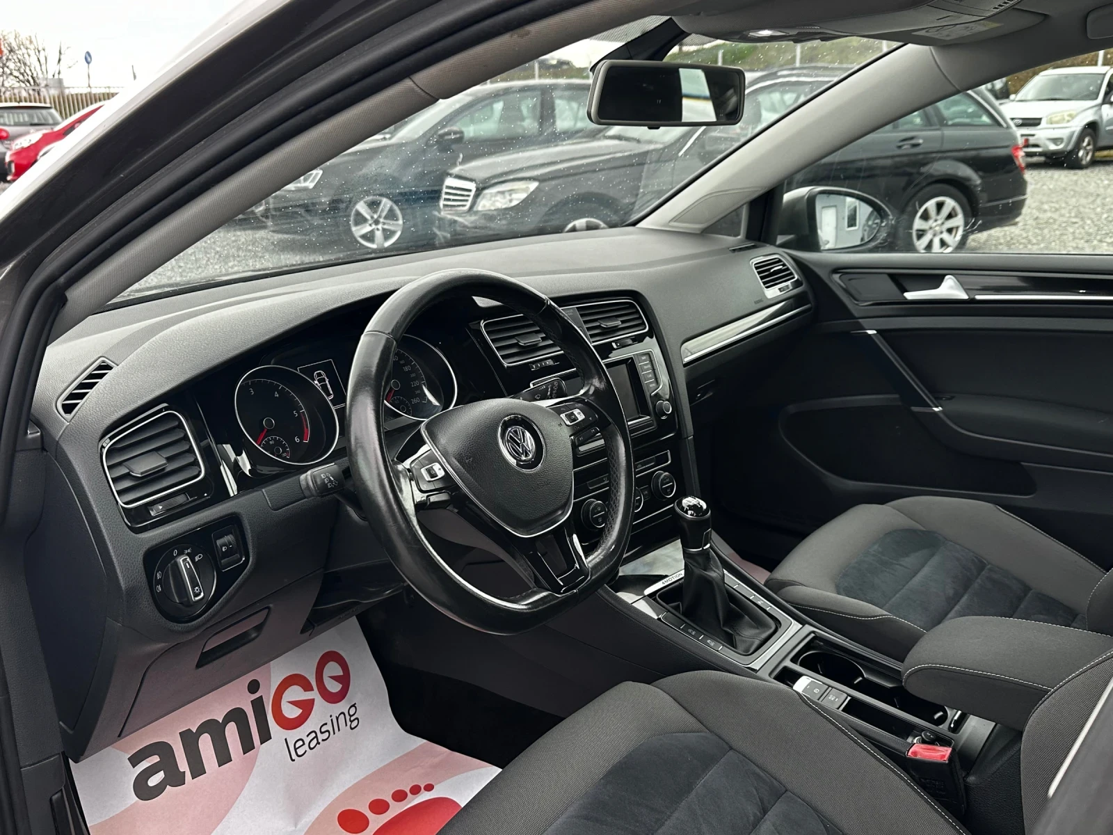 VW Golf 1.6tdi 4Motion Highline, снимка 9 - Автомобили и джипове - 54158381