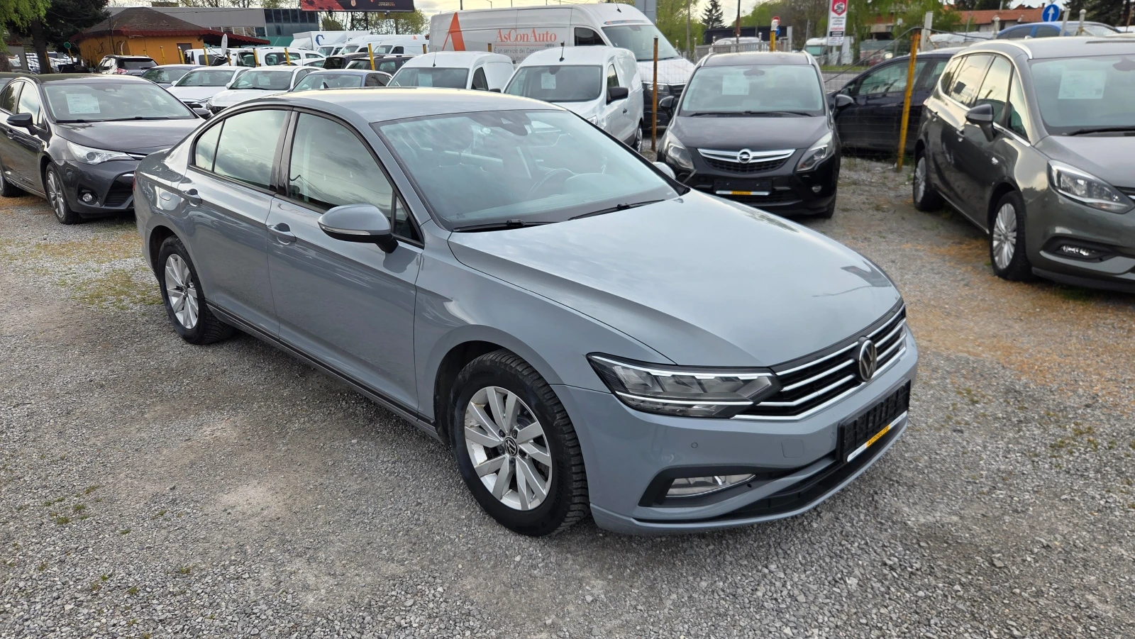 VW Passat 2.0 TDi , снимка 2 - Автомобили и джипове - 54457672