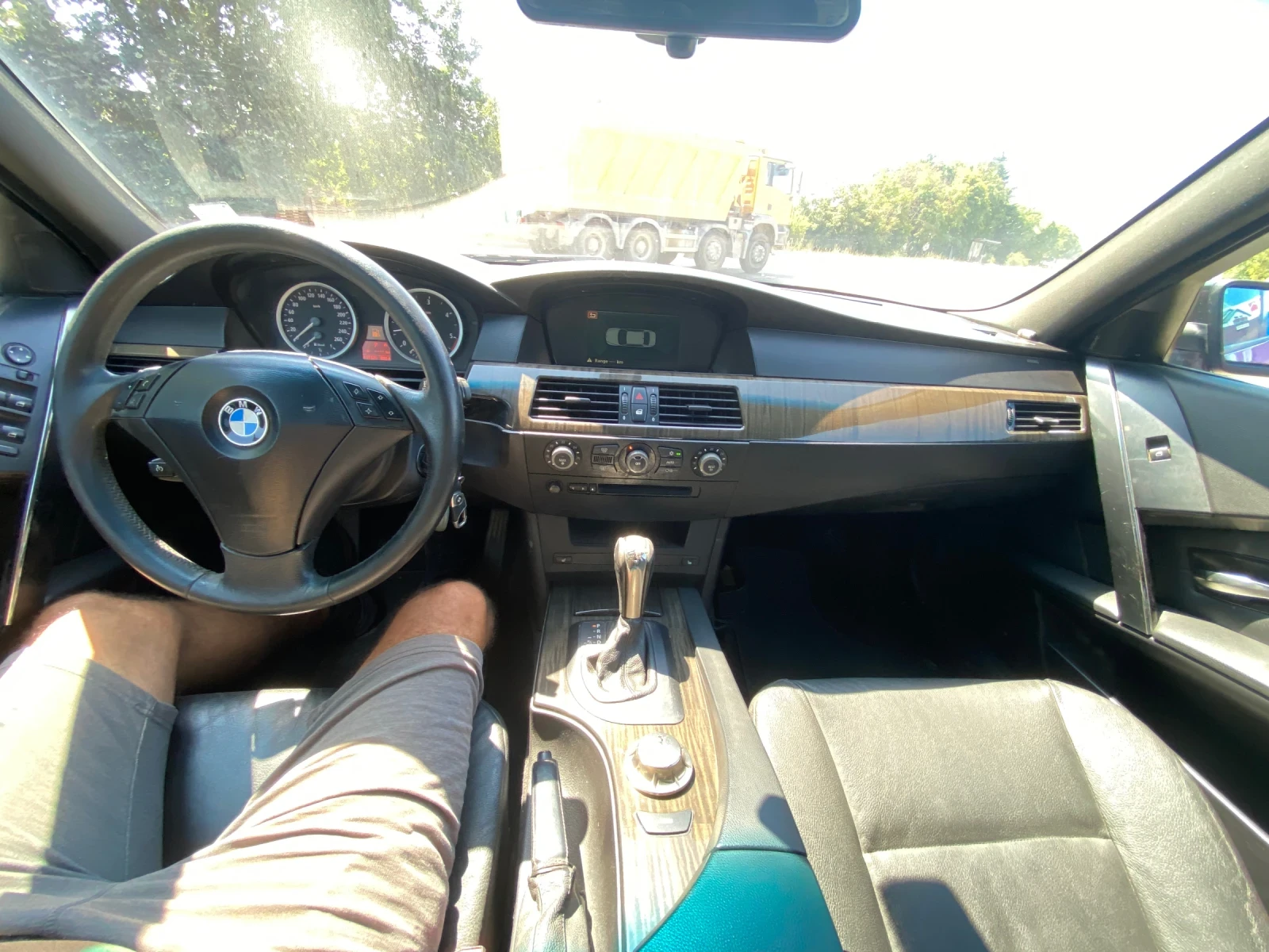 BMW 530, снимка 11 - Автомобили и джипове - 55934262